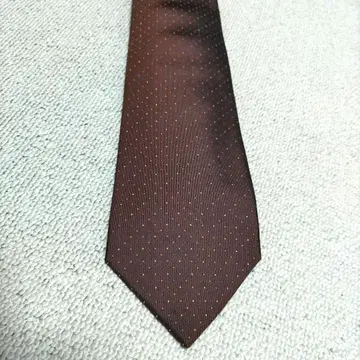 Margaret Howell 브라운 도트 넥타이