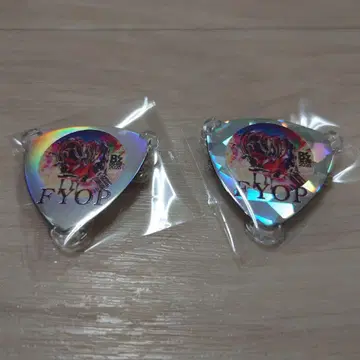 B'z FYOP 피크 배지 2개