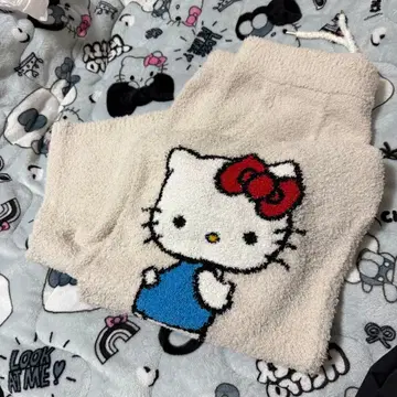 헬로키티 룸웨어