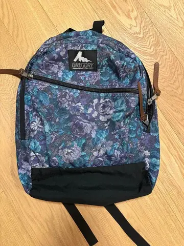 그레고리 백팩 로얄 태피스트리