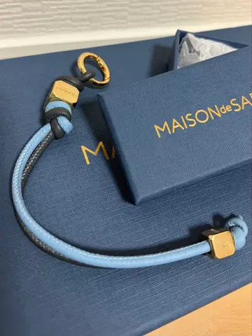 MAISON de SABRE 백참 키링