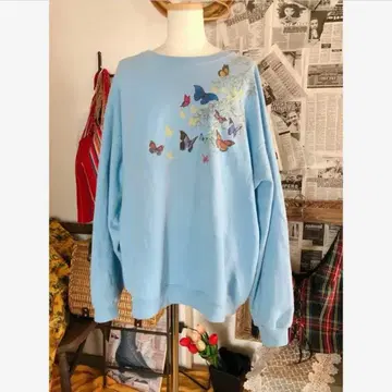 구제 의류 가게 나비 맨투맨 트레이닝복