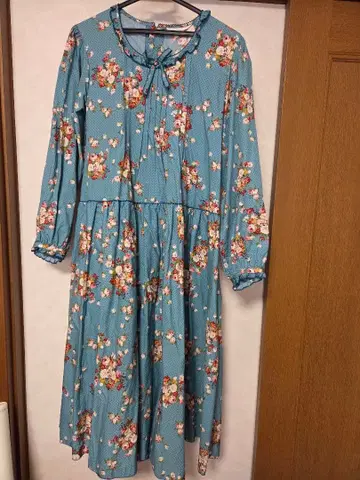 핑크하우스 1회 착용만 새상품급, 정말 멋진 도트 블루밍 원피스