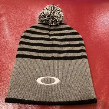 OAKLEY 스트라이프 니트 모자 폼폼 포함