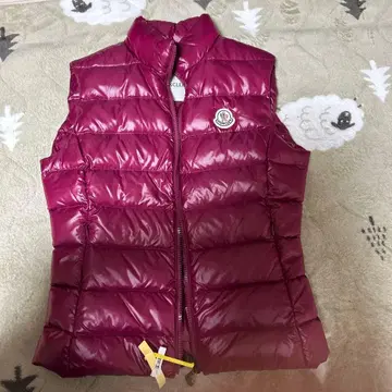 Moncler 와인 레드 다운 베스트