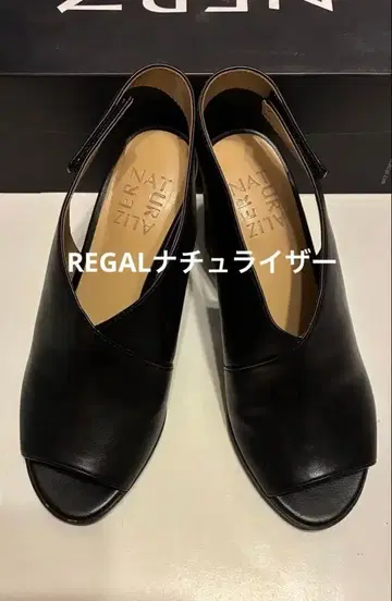 새상품급 REGAL 나추라이저 23.0 블랙 가죽 오픈토 샌들
