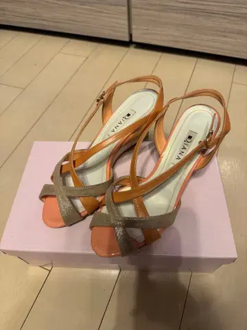DIANA 오렌지 실버 샌들 23.5cm
