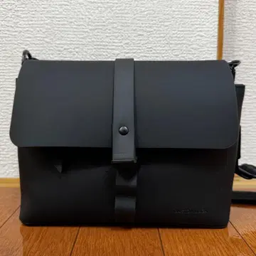 GASTON LUGA / SPLASH CROSSBODY BAG