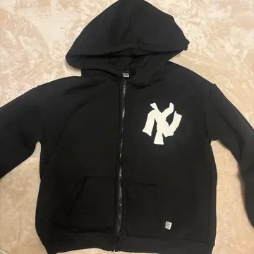 akimbo 스타일 지퍼 후드티