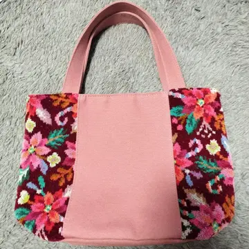 러브러리 페이러 토트 백