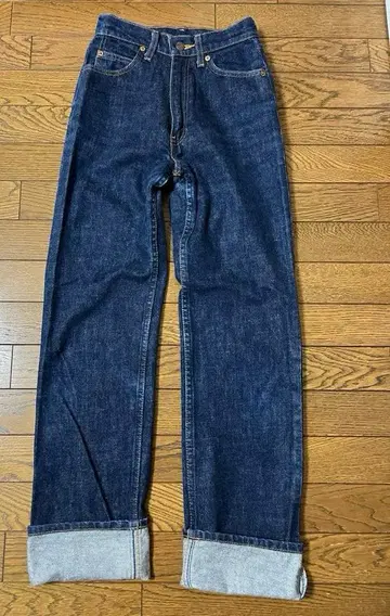 [Levi's] 다크 블루 스트레이트 데님 W27