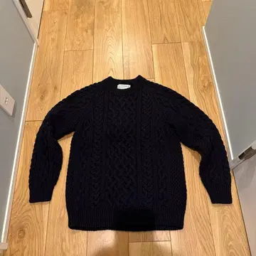 Inverallan 네이비 케이블 니트 스웨터