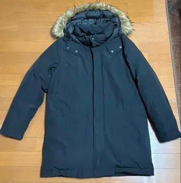 퍼 달린 후드 블랙 다운 자켓