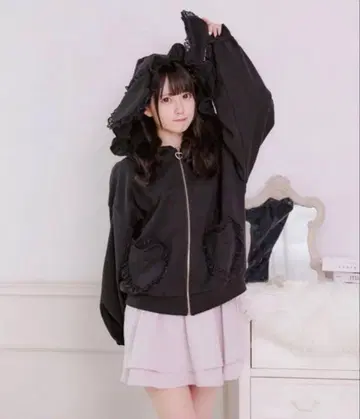 palelfy 토끼 귀 프릴 후드티 블랙 종매품