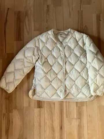 UNIQLO 울트라 라이트 다운 자켓 아이보리