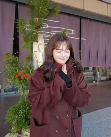 PINUE 후드 부착 노카라 코트