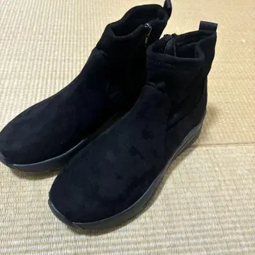 블랙 스웨이드 느낌 지퍼 부티