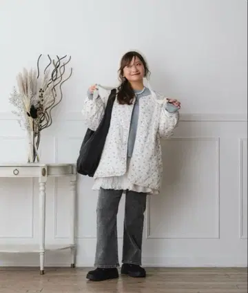 [ 거의 미사용 새상품 ] 꽃무늬 리버서블 아우터