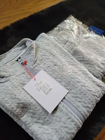 KISS ON THE GREEN 그레이 상하의 세트 M