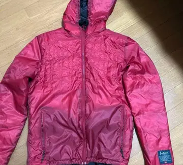 fossflakes 후드 부착 다운 자켓 레드