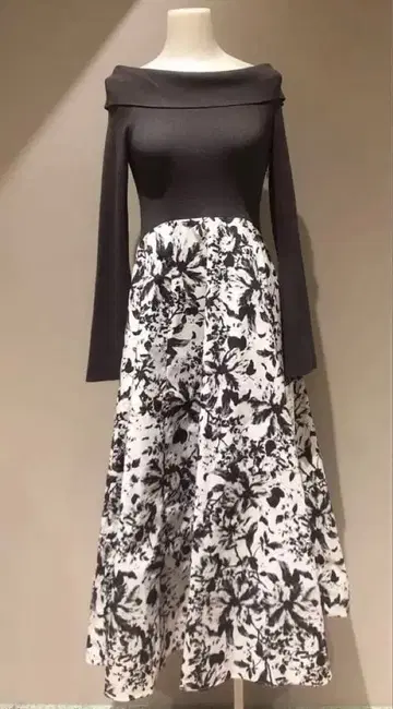 SNIDEL 19800엔 사이즈가 맞지 않아 판매합니다.