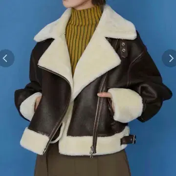 murua 숏 에어리 페이크 무스탕 자켓