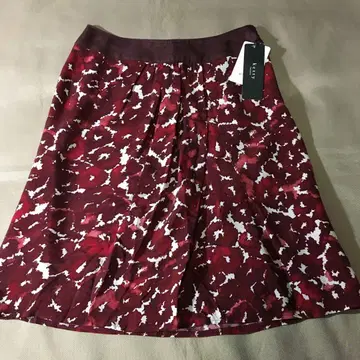택 포함 새상품 케티 스커트 일본제 레드 계열 사이즈 2