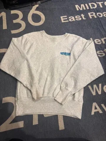 Champion 리버스 위브 맨투맨 00s M에서 L 사이즈 정도