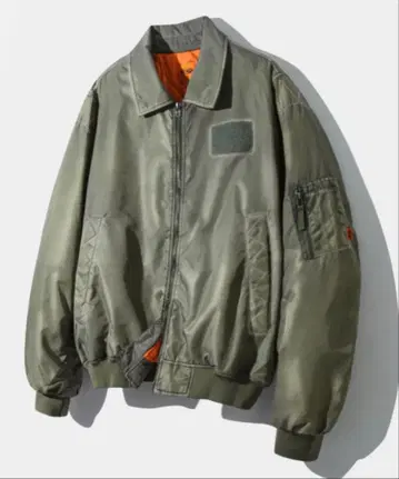 [택 포함 새상품] DIMITRI BLACK MA-1