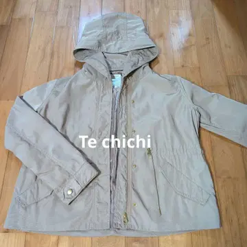 베이지 마운틴 파카 후드 부착