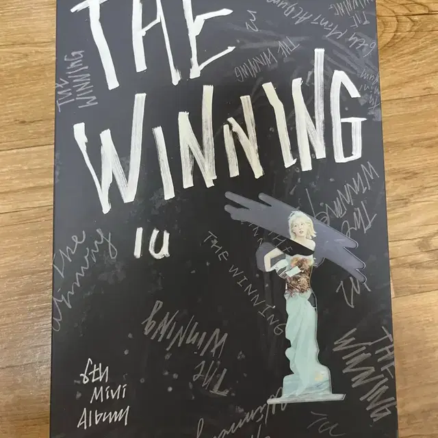 아이유 더위닝 앨범 4장 일괄판매