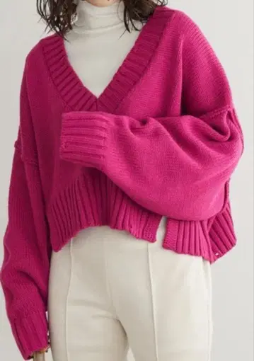 SUGAR SPOON V넥 숏 니트