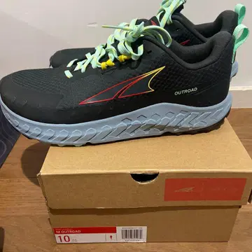 M OUTROAD 사이즈 10