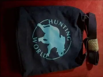 HUNTING WORLD 네이비 숄더백