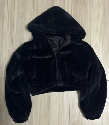 후드 부착 블랙 플리스 자켓