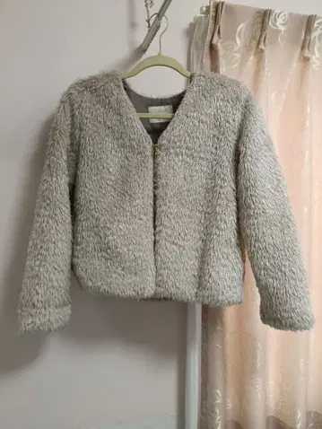 Discoat 베이지 보아 자켓