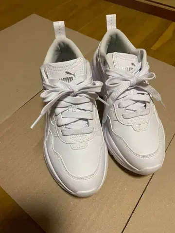 PUMA 24.5cm 여성용 스니커즈