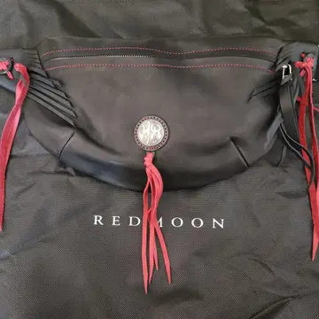 [ 마르보로 한정판 ] REDMOON 모카신 바디 백 (MR-MOS)