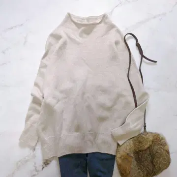 러브티크 봉봉 울 100% 보틀넥 니트 루즈핏 일본제