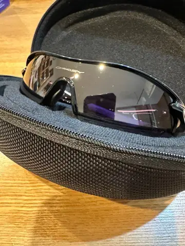 오클리 레이더락 패스 전시품