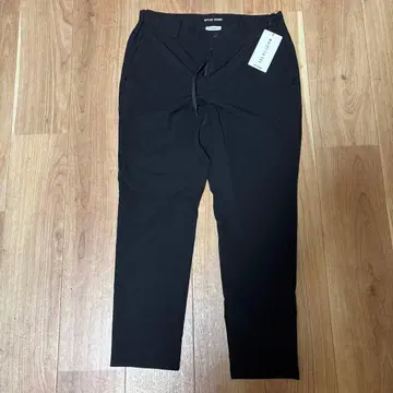 new balance WTT102 SKINNY 블랙 슬랙스