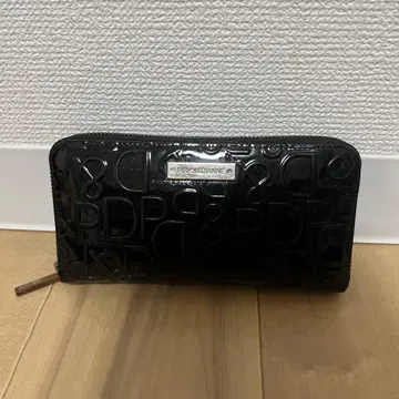 PINKY&DIANNE 에나멜 블랙 장지갑