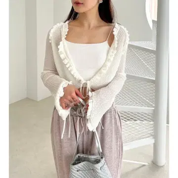 lily brown 드로스트 미니 프릴 가디건