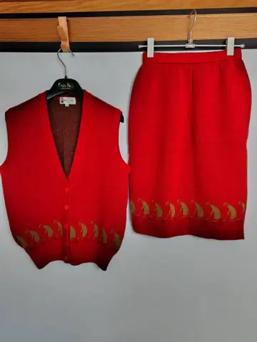 피코네 모 헤어 베스트와 스커트 세트