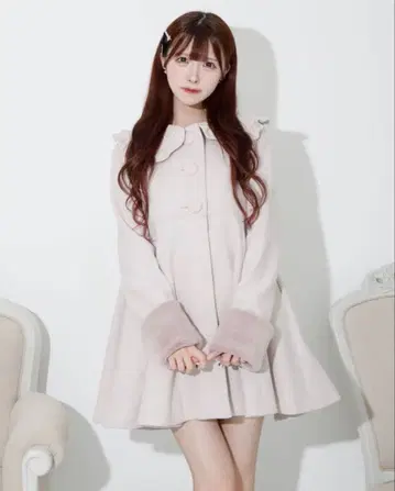 pium 비쥬 카라 도리 플레어 코트