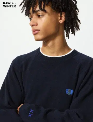 [ 선착순 ] KAWS 네이비 스웨터