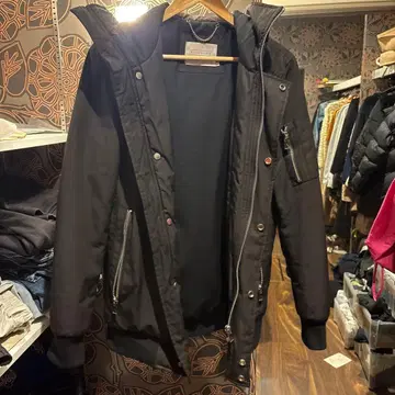 ELEVENPARIS 블랙 다운 자켓 S