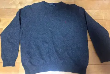 다크 그레이 긴팔 스웨터