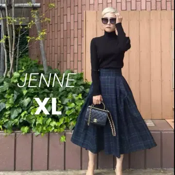 미사용 JENNE 타탄 체크 턱 플레어 스커트 XL 사이즈