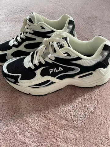 FILA 신발